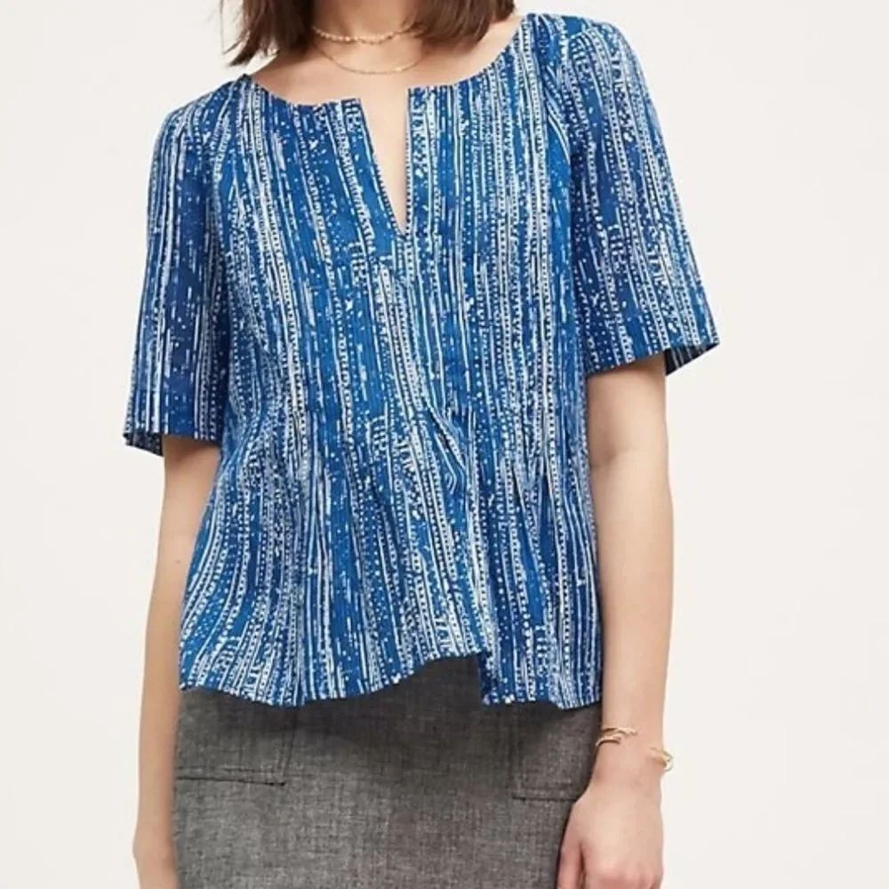 Anthropologie Maeve Orchid Island blouse pleated blue and white size 0